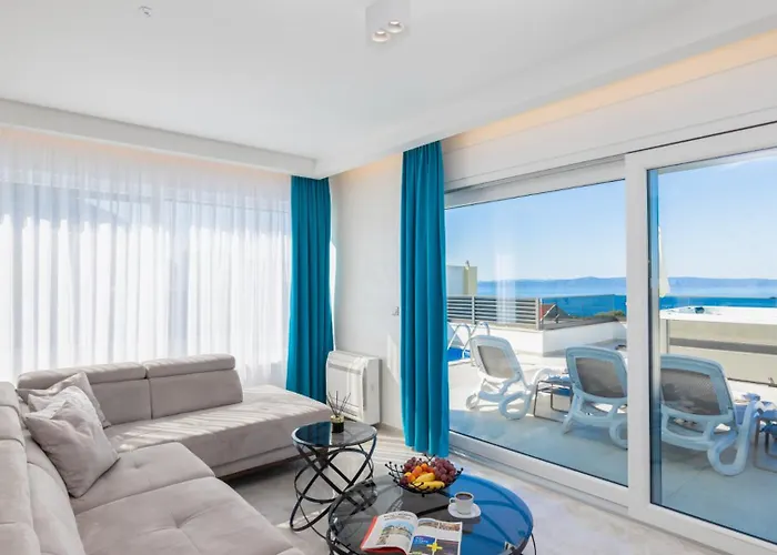 Sunny Lux 1 In By Guide Villa