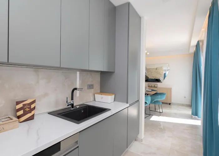 Sunny Lux 1 In By Guide * Makarska